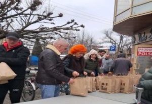 Tłumy na wigilii u państwa Dębców