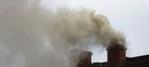 Mróz i dym szczypią w oczy