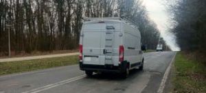 Zbudują parking. A co z drogą do grot?