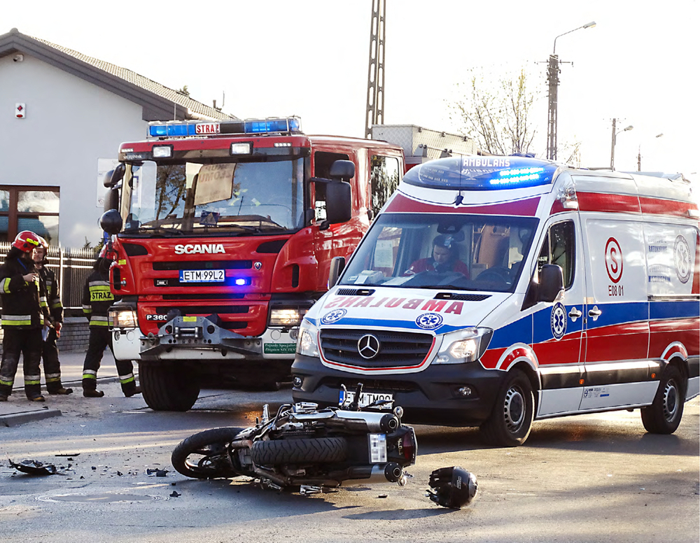 Na miejscu działały trzy zastępy straży pożarnej i zespół ratowników medycznych