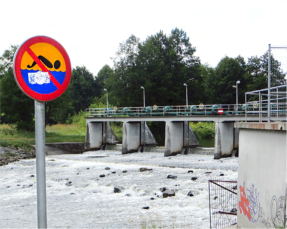 W tym miejscu obowiązuje zakaz kąpieli, który zlekceważył 39-latek