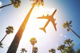 jak oszczedzac na&nbsp;biletach lotniczych i&nbsp;noclegach m