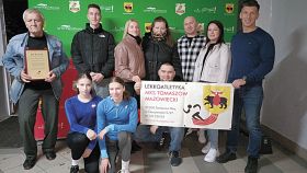 Zawodnicy MKS-u podziękowali trenerowi Lechowiczowi za to, co dla nich zrobił