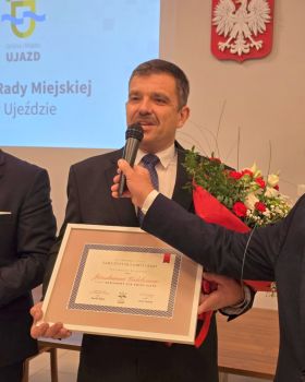 Jarosław Cielebon został uhonorowany tytułem "Zasłużony dla gminy Ujazd"