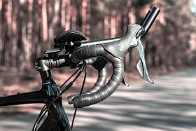 Rozkręcił się sezon kolarstwa przełajowego. W&nbsp;ogólnopolskich zawodach z&nbsp;powodzeniem rywalizuje Damian Przybysz z&nbsp;LKK Start Tomaszów.