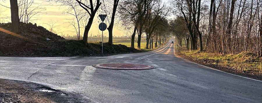 Powstało minirondo, które – zdaniem lokalnych władz (i mieszkańców) – nie spełnia wymogów bezpieczeństwa.