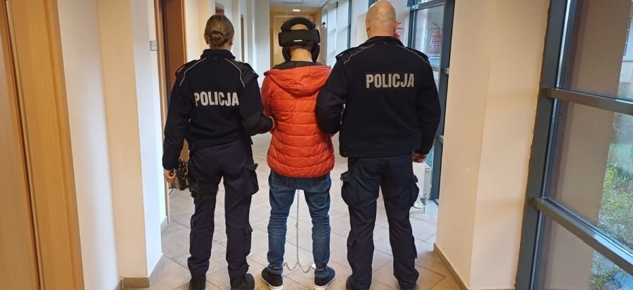 Napastnik po kilku godzinach został zatrzymany przez policję