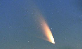 spadająca gwiazda na&nbsp;boże narodzenie