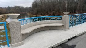 Odnowiono cztery ławy i&nbsp;dobudowano cztery kolejne