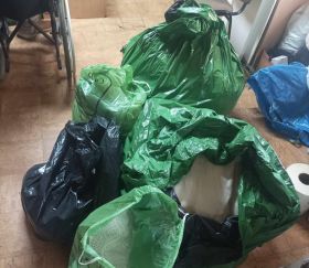 Ubrania można przynieść do&nbsp;punktu wydawania ubrań przy ul. PCK