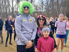 Rozgrzewkę poprowadziła słynna biegaczka Wanda Panfil