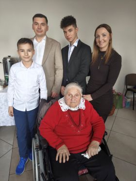 Pani Marianna Wieczorek ze Sługocic skończyła sto lat!