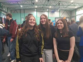 Uczennice z&nbsp;SP w&nbsp;Komorowie i&nbsp;SP nr 13 mówiły, że Targi Pracy i&nbsp;Edukacji dają możliwość kompleksowego zapoznania się z&nbsp;ofertą szkół