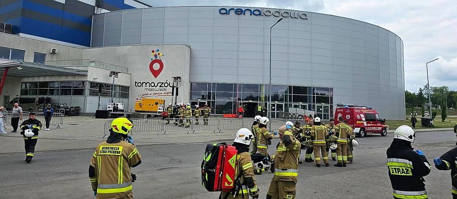 Zainscenizowano katastrofę budowlaną w Arenie (fot. OSP Glinnik)