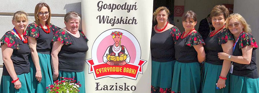 Panie z KGW w Łazisku wspaniale gotują, również tradycyjne potrawy regionalne (fot. Centrum Kultury i Biblioteka gminy Tomaszów)