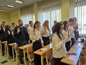 Pierwszoroczni złożyli ślubowanie i&nbsp;zostali przyjęci w&nbsp;poczet studentów