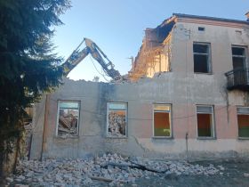 W ostatnich dniach ponad 100-letni budynek przy rondzie Legionistów został wyburzony