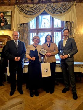 Dr. Aneta Czupryniak (pierwsza z&nbsp;lewej) (fot. TCZ)