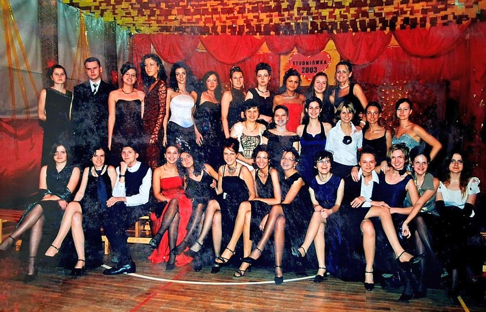 Studniówka w II LO w 2003 r. (fot. ze zbiorów Joanny Chojnackiej)