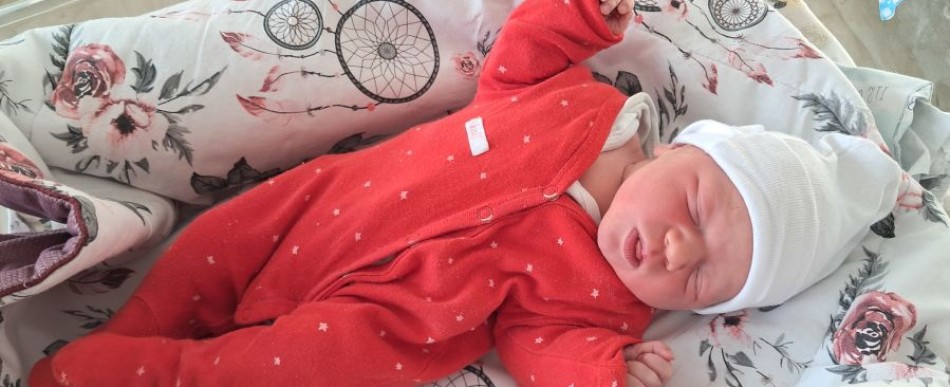 Nela, córka Martyny i Mateusza Koselaków, urodziła się w czwarte urodziny swojej siostry Tosi